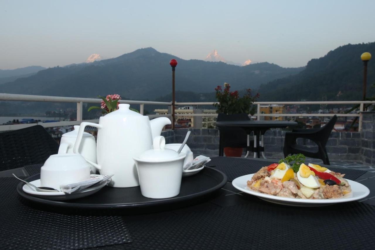 Hotel White Himal Pokhara Exterior photo